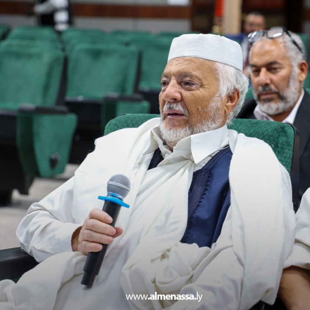 Extra 52.jpg4 52 أعيان ومشائخ قبائل الساحل الغربي يزورون مجلس النواب ويطلعون على المكتبة البرلمانية في بنغازي