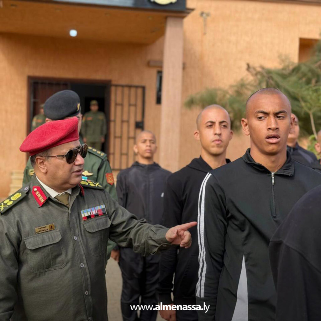 Extra 54.jpg2 54 الأمين العام للقيادة العامة يتفقد الكلية العسكرية توكرة ويطلع على أعمال التطوير والتحديث