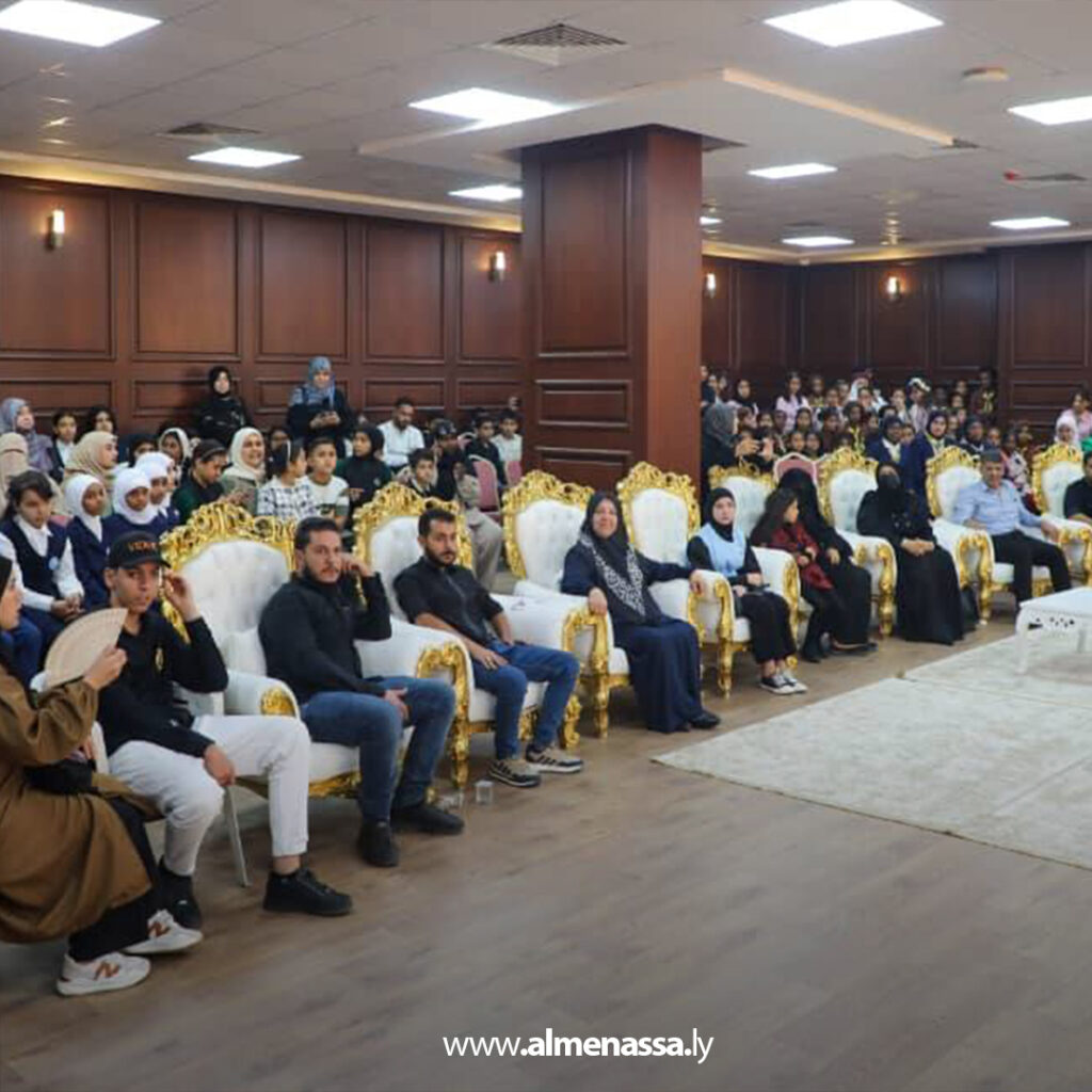 Extra 6.jpg25 6 الكتاب يتنفس أكسجينَ إقبالِ القراءِ المهتمين