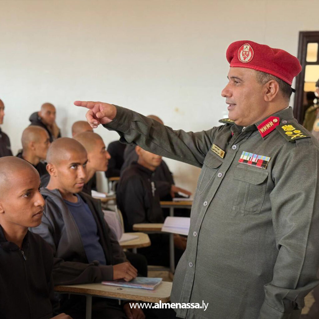 Extra 62 الأمين العام للقيادة العامة يتفقد الكلية العسكرية توكرة ويطلع على أعمال التطوير والتحديث