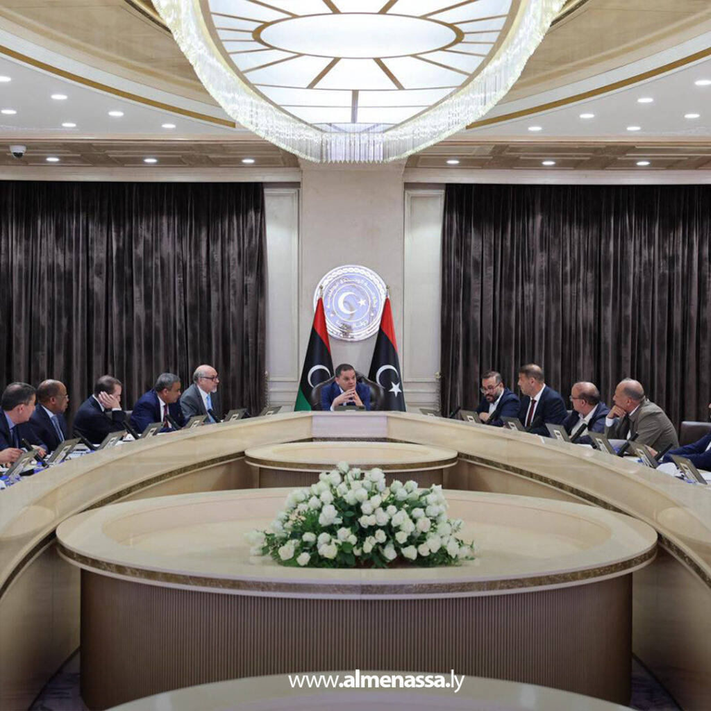 Extra 69 الدبيبة يترأس اجتماع الجمعية العمومية لشركة الكهرباء لمتابعة الأداء والتطوير