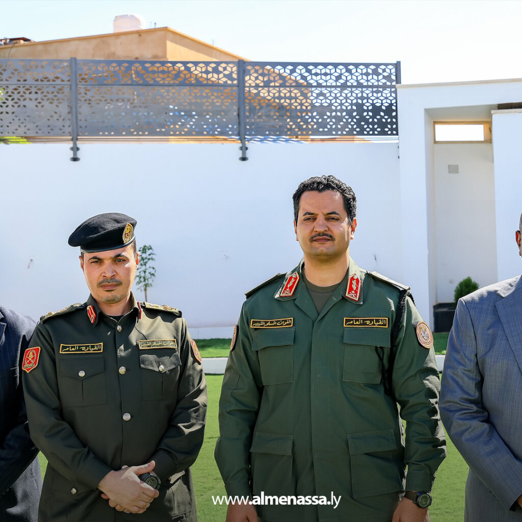 Extra 74 في زيارة ميدانية للكفرة.. رئيس الأركان العامة يشدد على وحدة الصف ودعم الأمن والتنمية