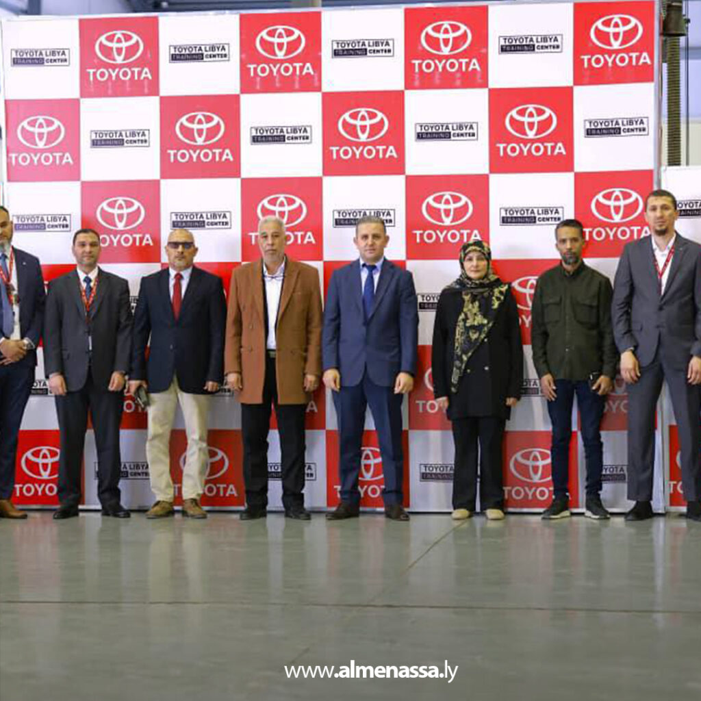 Extra 74.jpg4 74 اتفاقية بين وزارة العمل وشركة تويوتا لتطوير العناصر الوطنية