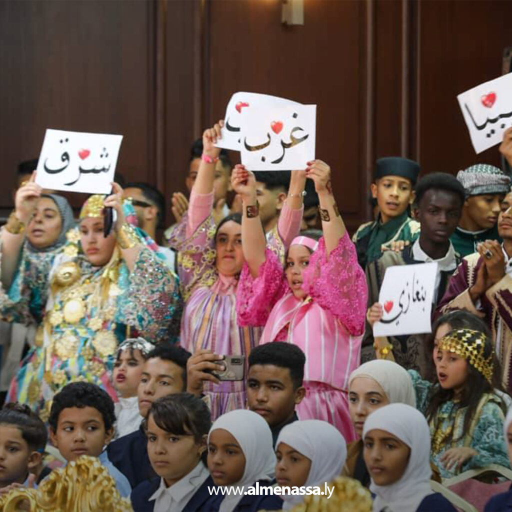 Extra 8.jpg16 8 الكتاب يتنفس أكسجينَ إقبالِ القراءِ المهتمين