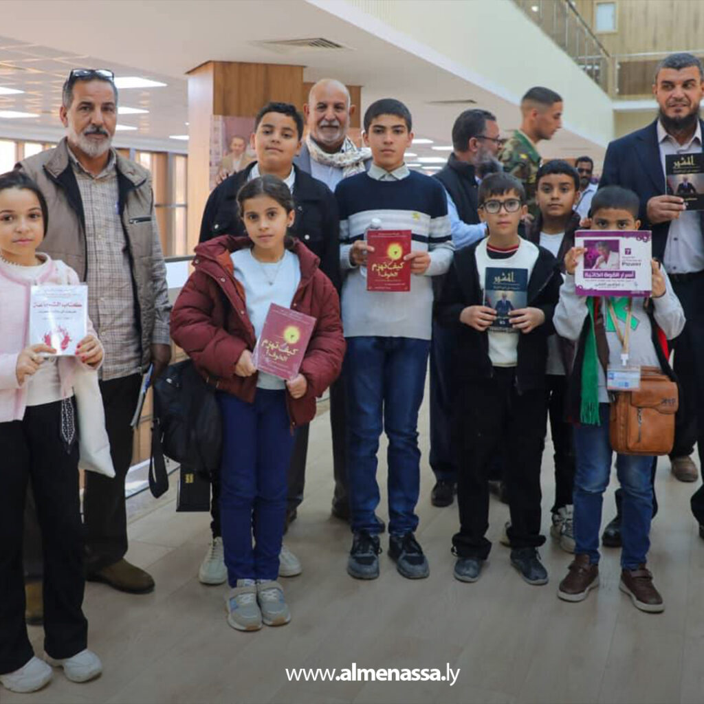 Extra 8.jpg17 8 الكتاب يتنفس أكسجينَ إقبالِ القراءِ المهتمين