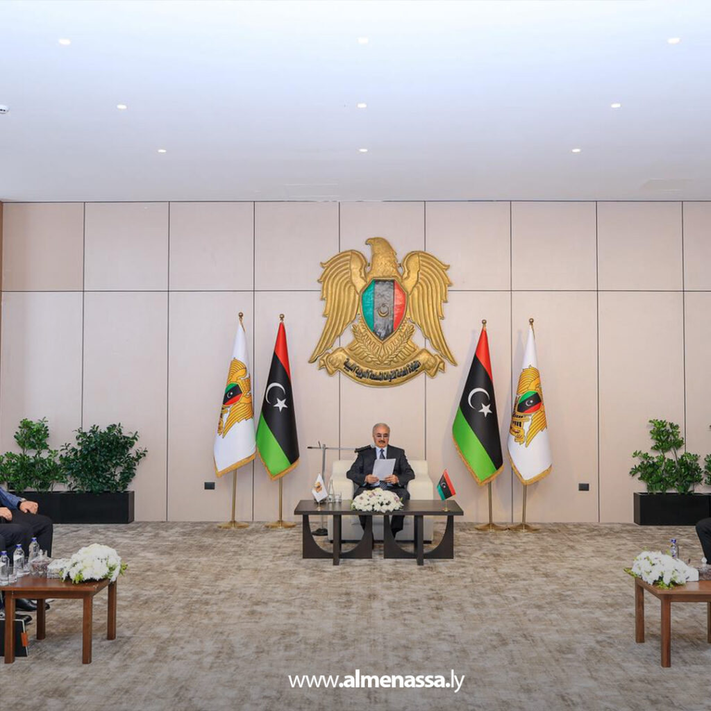 Extra 8.jpg23 8 القائد العام يستقبل مشايخ وأعيان وحكماء قبائل مدينة ككلة في مدينة المشير العسكرية