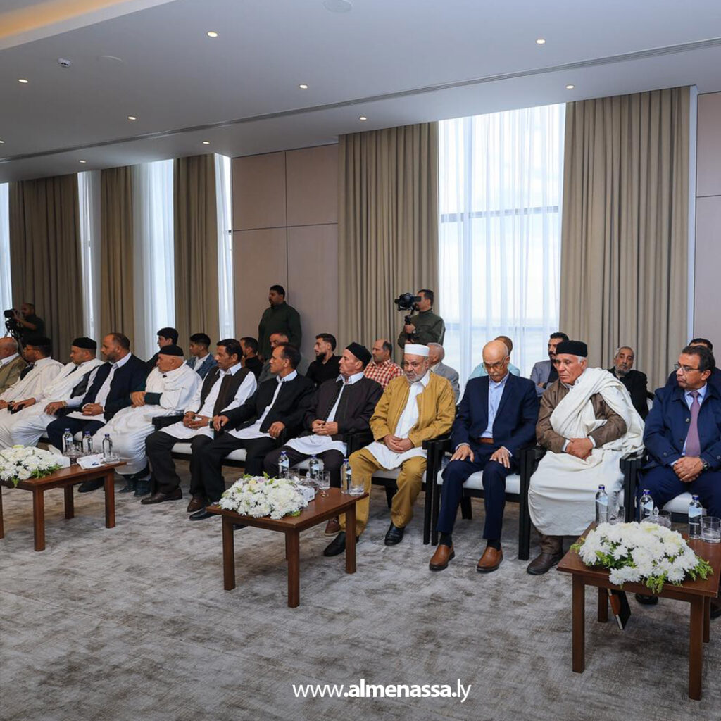 Extra 8.jpg26 8 القائد العام يستقبل مشايخ وأعيان وحكماء قبائل مدينة ككلة في مدينة المشير العسكرية