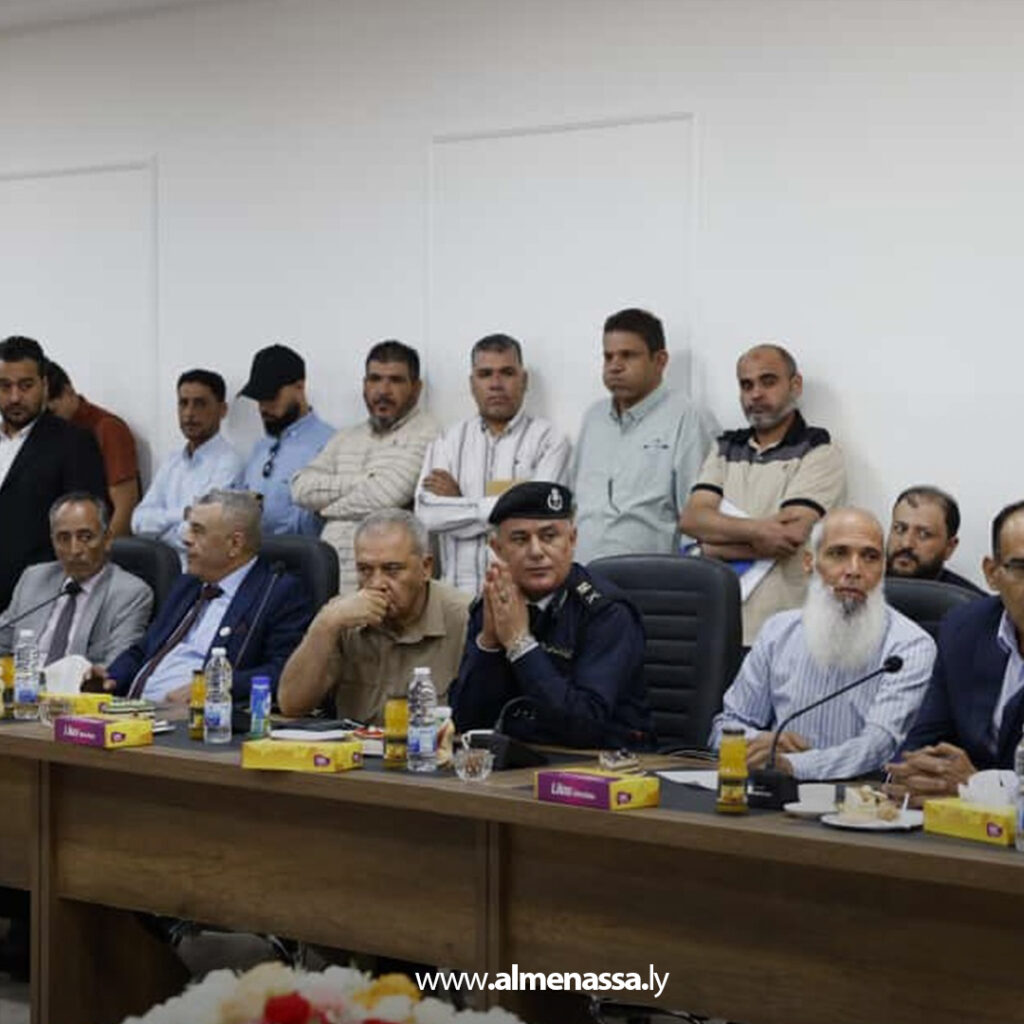 Extra 80 وزير المواصلات يعقد اجتماعا تنسيقيا في بني وليد لمتابعة المشاريع الخدمية والتنموية