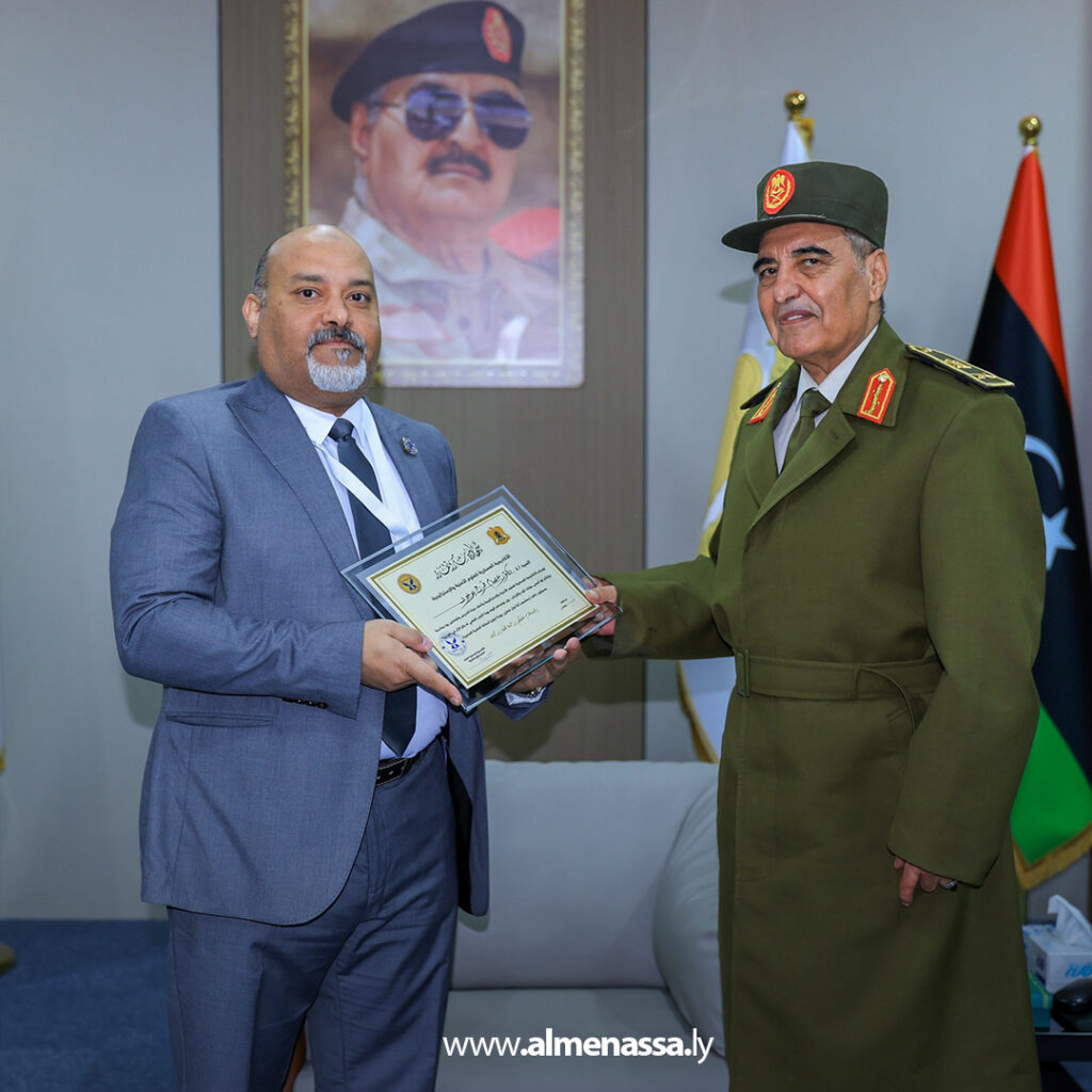 Extra 81.jpg2 81 وزارة الاتصالات تزور الأكاديمية العسكرية لتوقيع بروتوكول تعاون في المجالات التقنية والأمنية