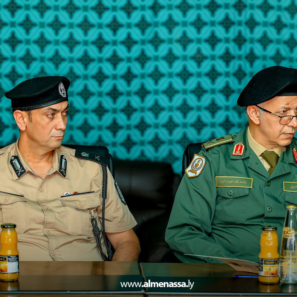 Extra 9.jpg15 9 في زيارة ميدانية للكفرة.. رئيس الأركان العامة يشدد على وحدة الصف ودعم الأمن والتنمية