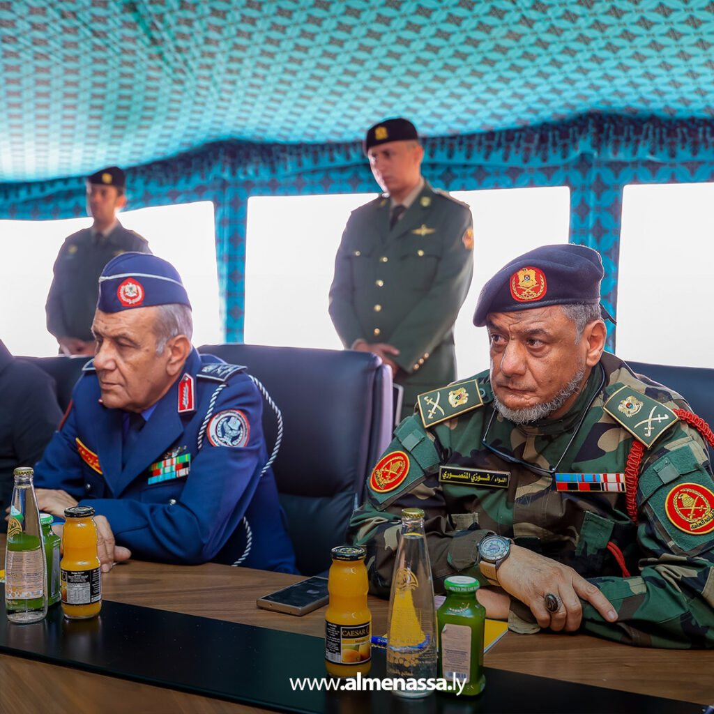 Extra 9.jpg18 9 في زيارة ميدانية للكفرة.. رئيس الأركان العامة يشدد على وحدة الصف ودعم الأمن والتنمية