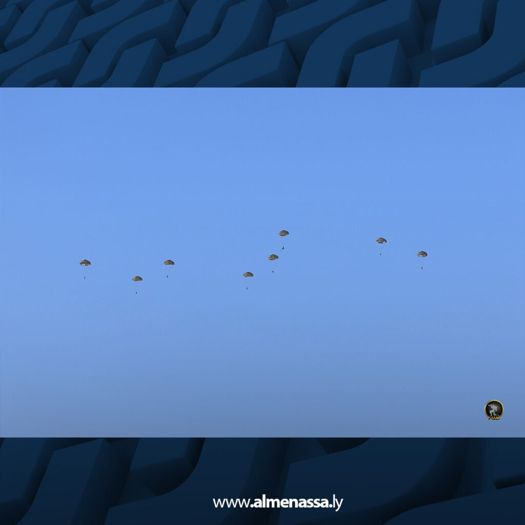 Extra 94.jpg11 94 انطلاق دورة المظلات رقم 79 بمدرسة الصاعقة والمظلات للقوات المسلحة