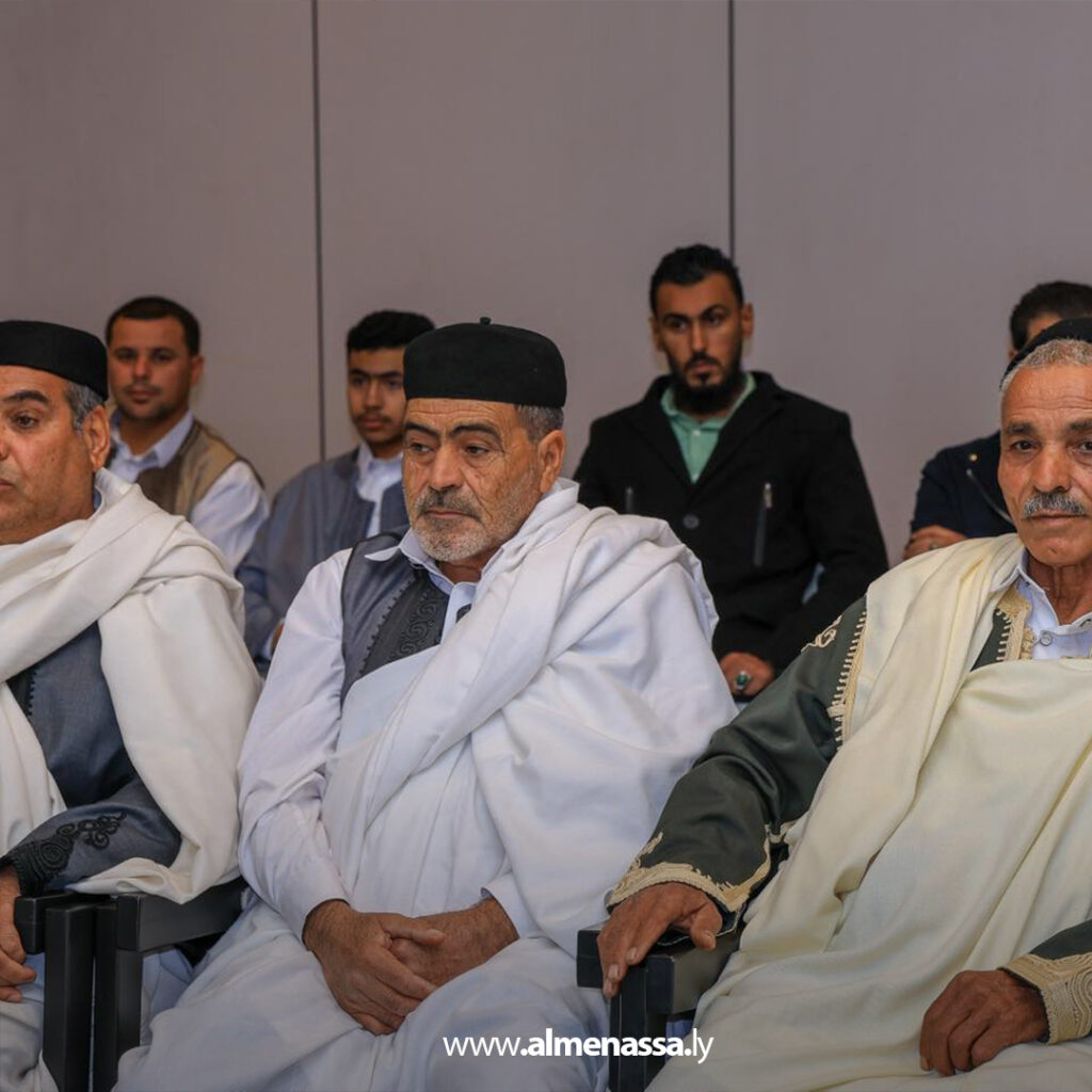 Extra 95.jpg2 95 القائد العام يستقبل مشايخ وأعيان وحكماء قبائل مدينة ككلة في مدينة المشير العسكرية