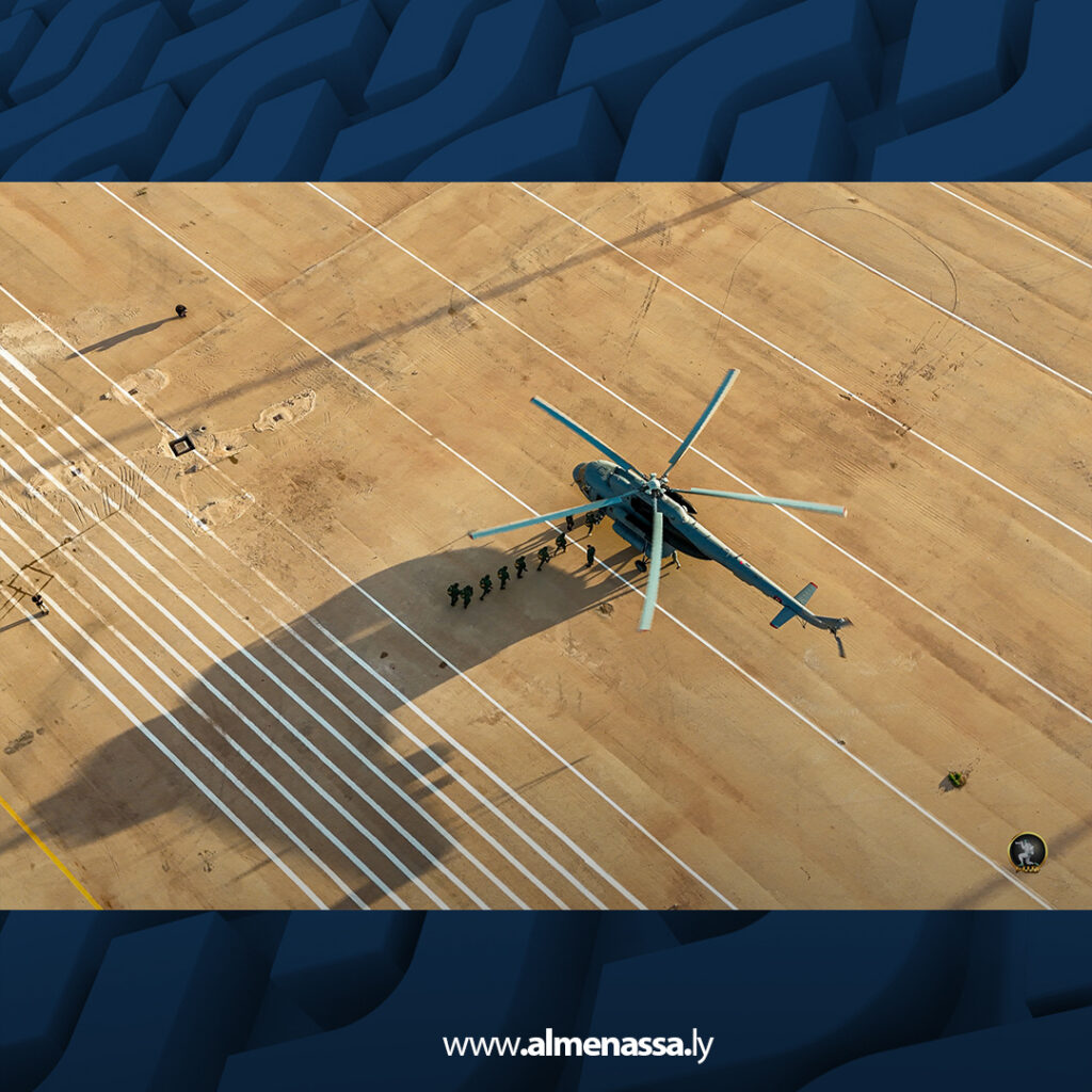 Extra 98.jpg3 98 انطلاق دورة المظلات رقم 79 بمدرسة الصاعقة والمظلات للقوات المسلحة