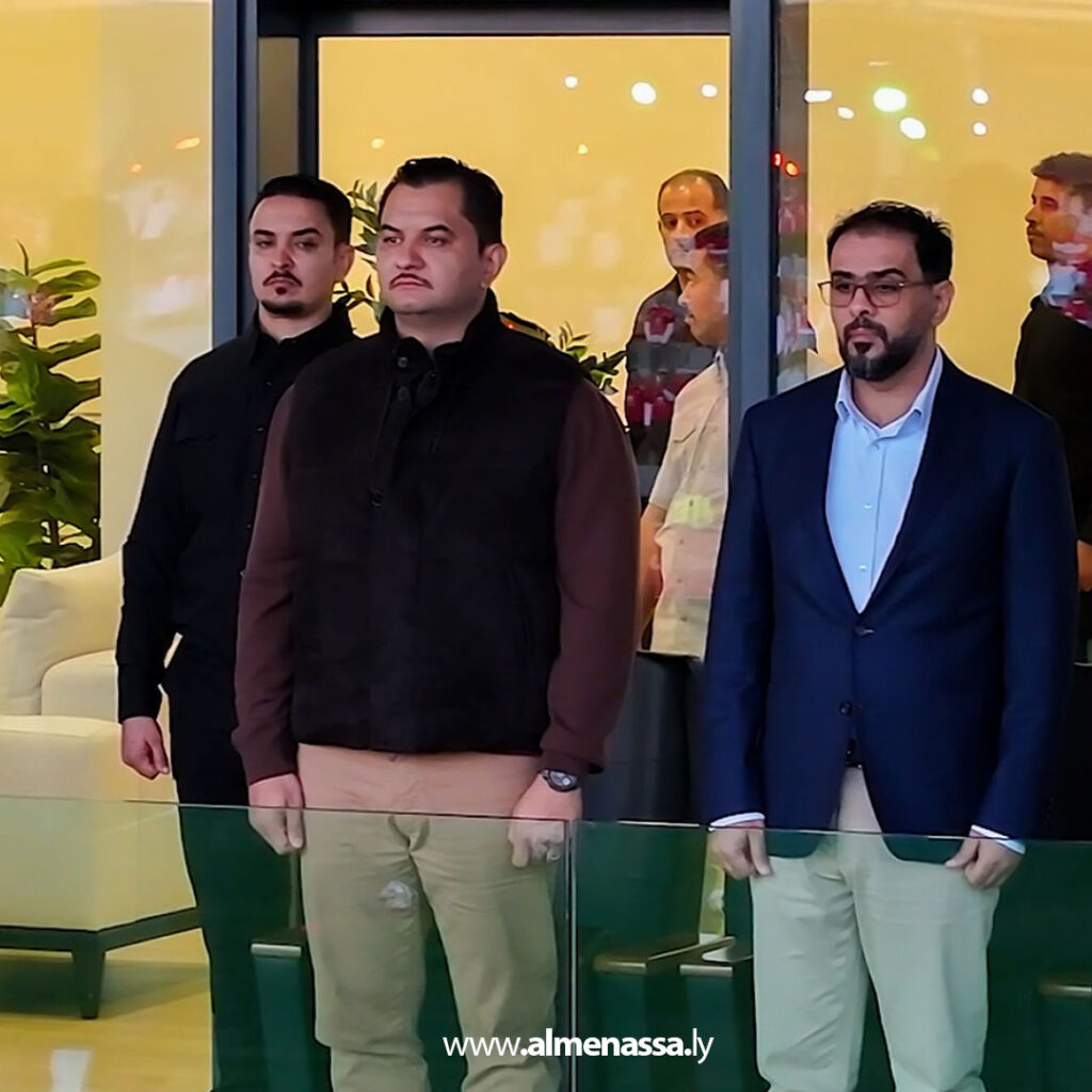 Extra.jpg11111111111111111 القائد العام يفتتح ملعب الاتحاد العسكري في مدينة المشير بحضور حكومي وعسكري