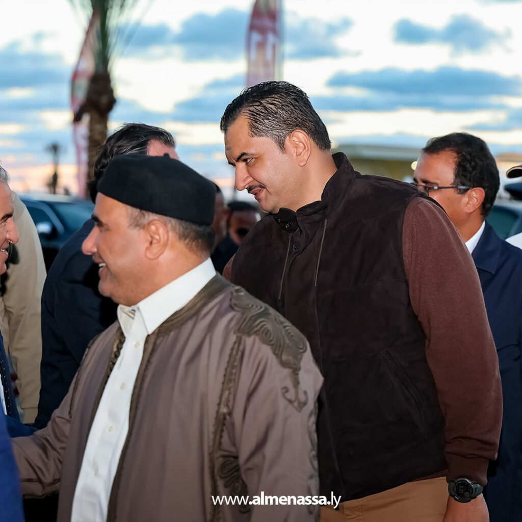 Extra.jpg111111111111111111111111 القائد العام يفتتح ملعب الاتحاد العسكري في مدينة المشير بحضور حكومي وعسكري