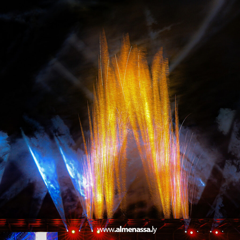 Extra.jpg11111111111111111111111111111 القائد العام يفتتح ملعب الاتحاد العسكري في مدينة المشير بحضور حكومي وعسكري