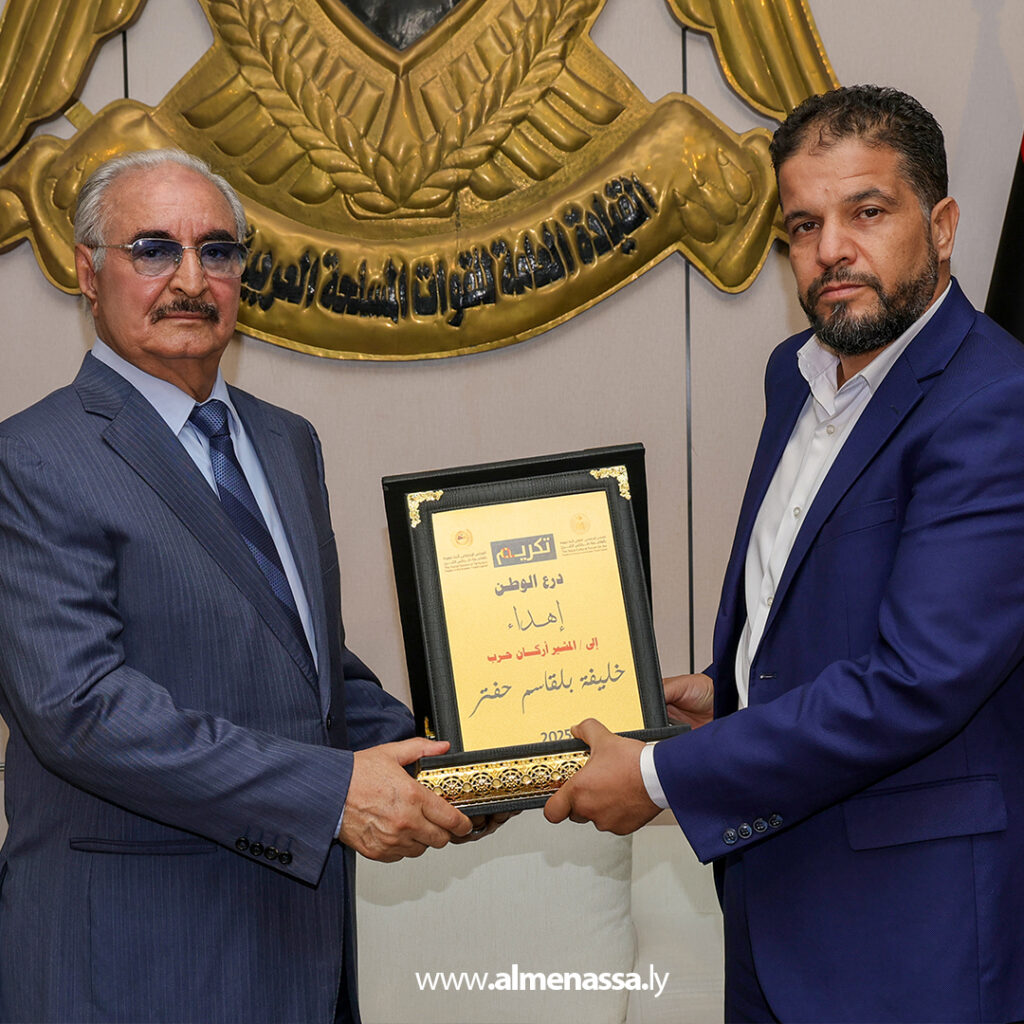 Extra 11 القائد العام يلتقي أعيان مدينة ترهونة ويؤكد دعم الجيش لإرادة الشعب الليبي ووحدته