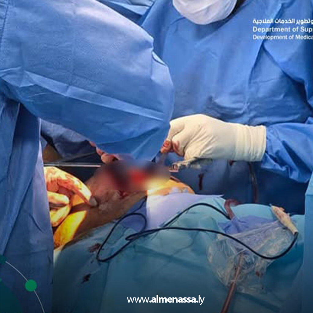 Extra 126 الفرق الطبية تتمكن من إجراء 20 عملية تغيير مفاصل بنجاح