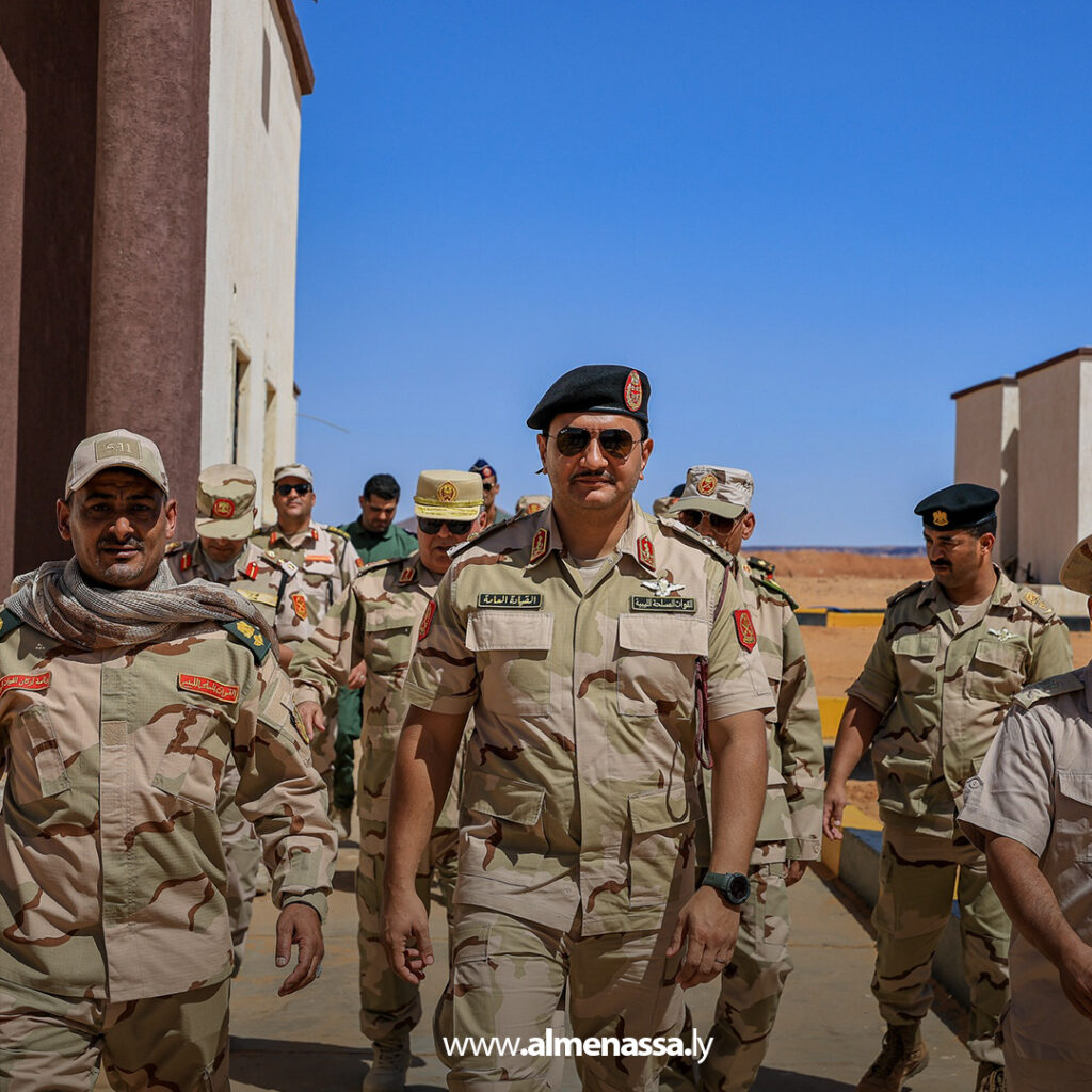نائب القائد العام يتفقد منفذ التوم الحدودي ويؤكد جاهزية القوات لتنفيذ مهامها بكفاءة عالية 4 Extra 19.jpg3 19