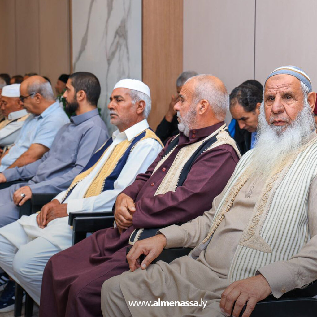 Extra 3.jpg19 3 القائد العام يستقبل مشايخ وأعيان الزاوية ويؤكد أن مدينة الزاوية مؤثرة ولا يمكن أن تبقى خارج دائرة صنع القرار