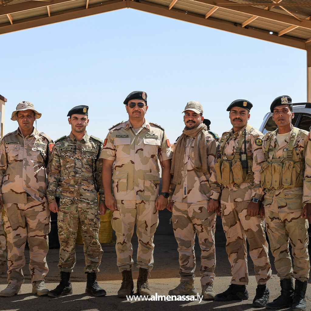 نائب القائد العام يتفقد منفذ التوم الحدودي ويؤكد جاهزية القوات لتنفيذ مهامها بكفاءة عالية 3 Extra 40.jpg2 40