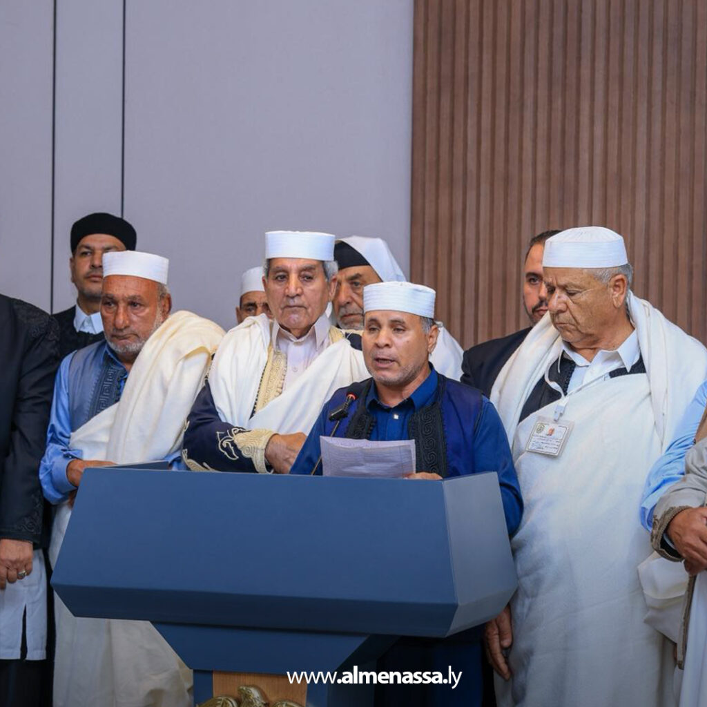 Extra 5.jpg9 5 القائد العام يستقبل مشايخ بني وليد ويؤكد بأن ليبيا بحاجة إلى تغيير جذري يقوده الشعب لبناء دولة موحدة ومستقرة