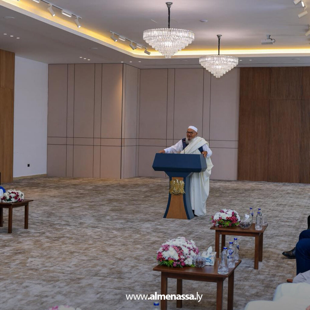 Extra 51 القائد العام يستقبل أعيان الزنتان ويؤكد على أنّ الشعب الليبي صاحب القرار والجيش سيحمي حراكه السلمي لبناء الدولة