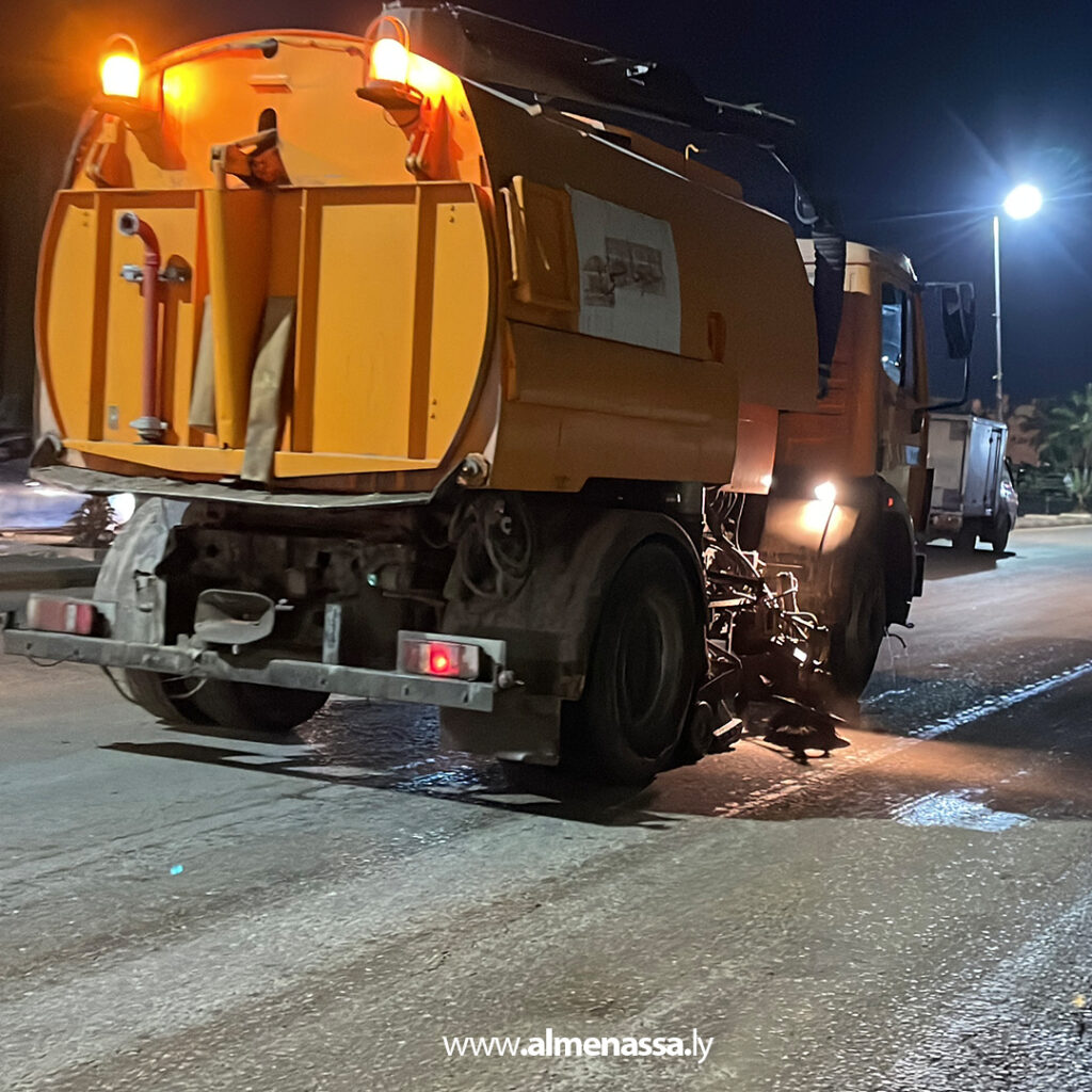 Extra 7 بلدية العجيلات تُطلق حملة ليلية لتنظيف شوارع المدينة وتحسين مظهرها العام