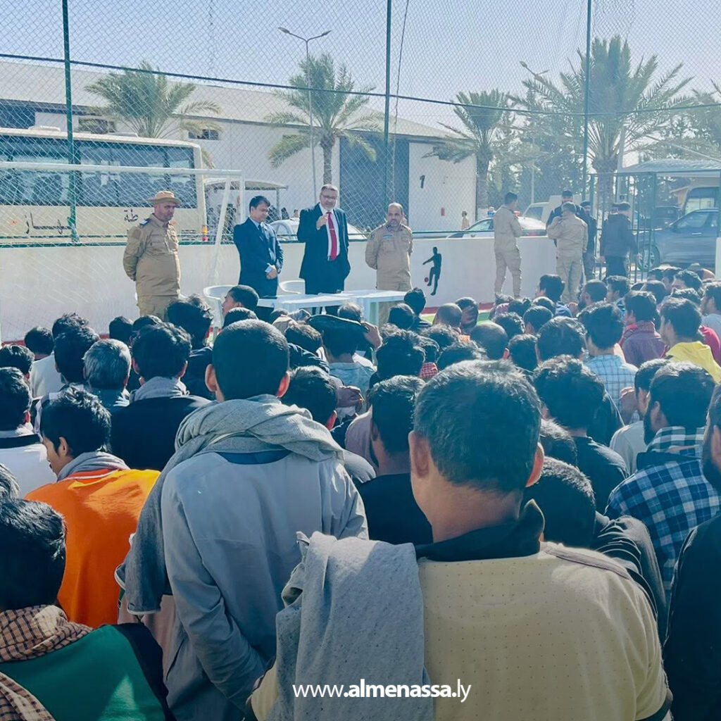 Extra 90.jpg2 90 سفير بنغلاديش يزور مركز احتجاز تاجوراء لمتابعة أوضاع المهاجرين المحتجزين