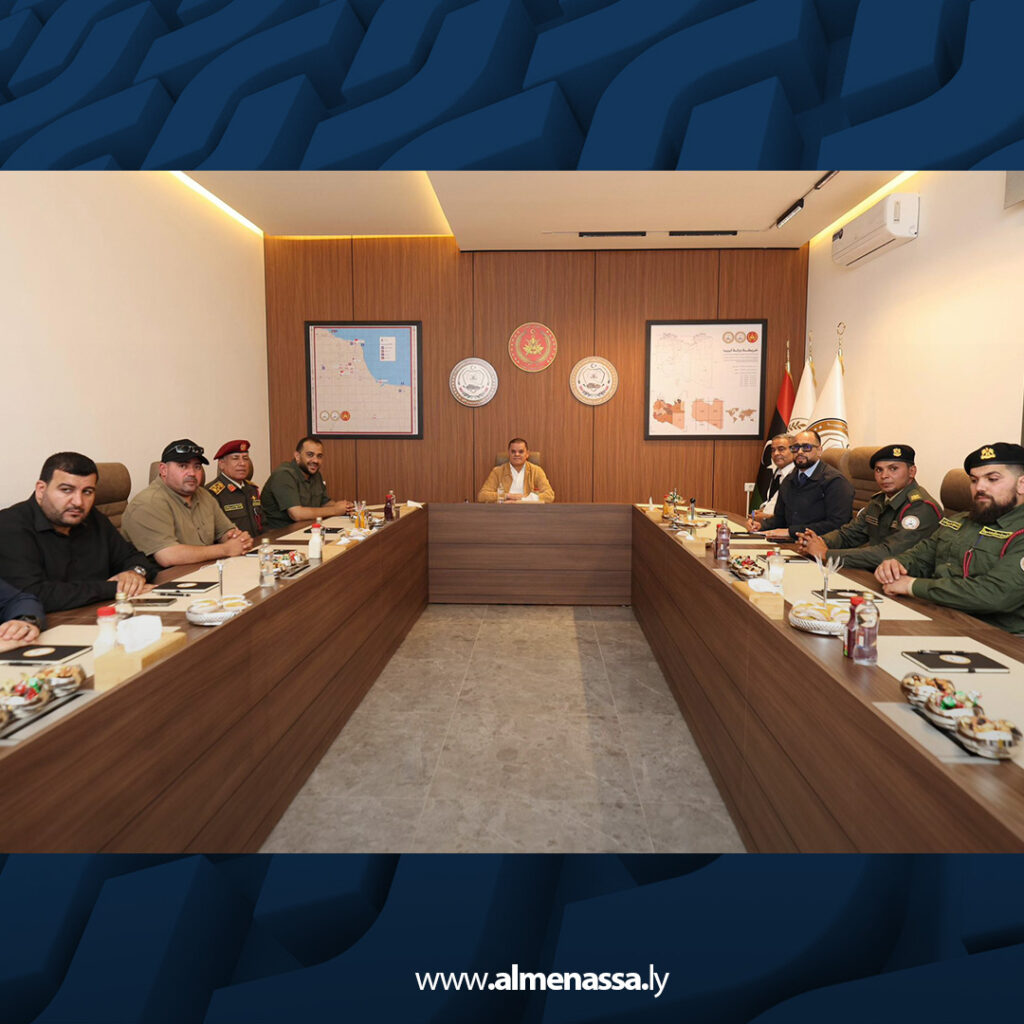الدبيبة يزور مقر القطاع الحدودي الأول التابع لركن حرس الحدود والأهداف الحيوية 3 extra Recovered 12.jpg4 12 الدبيبة يزور مقر القطاع الحدودي الأول التابع لركن حرس الحدود والأهداف الحيوية
