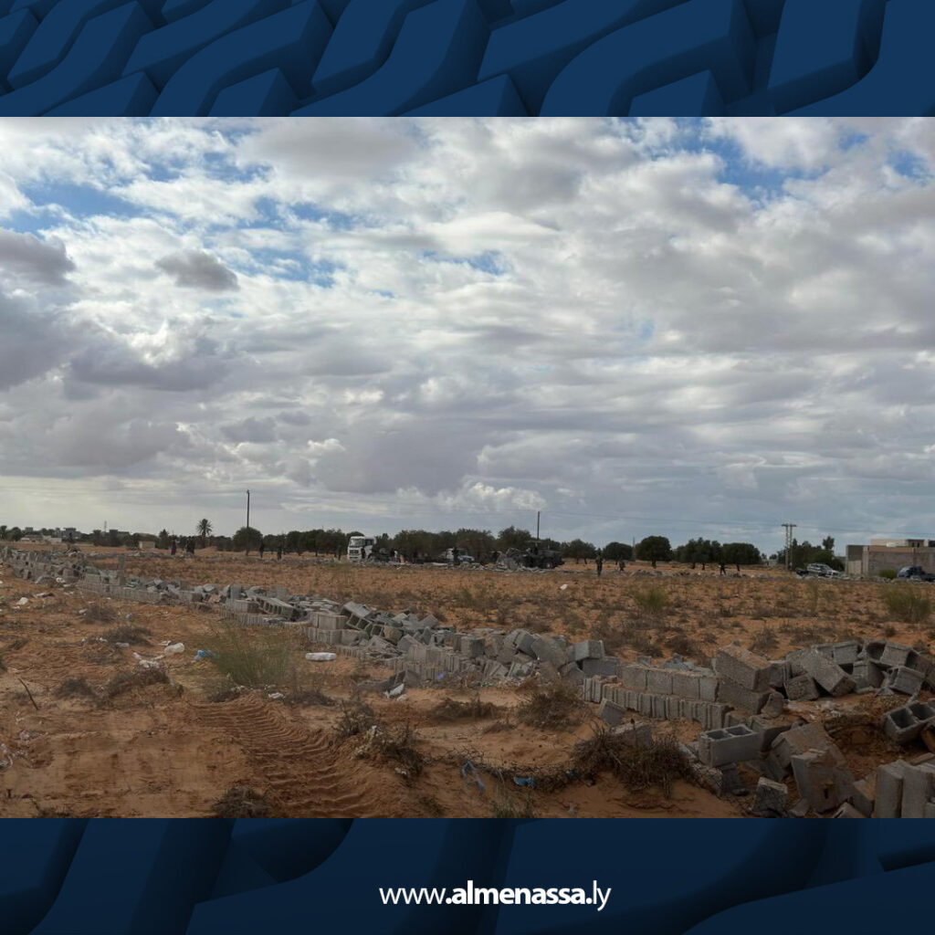 extra Recovered 18.jpg4 18 انتهاء أعمال إزالة المباني المخالفة بالأحياء البرية بطريق المطار