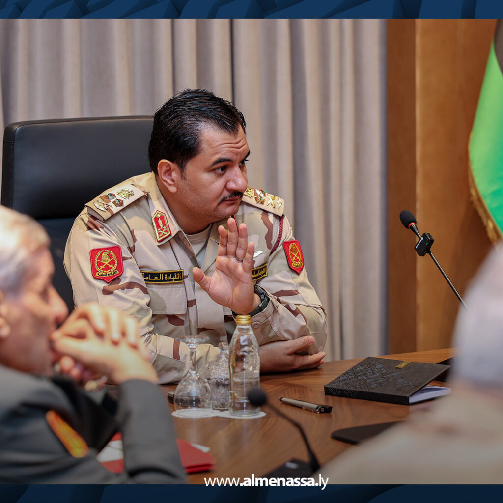 extra Recovered 2.jpg14 2 نائب القائد العام يجتمع مع رئيس هيئة العمليات وآمري المناطق العسكرية