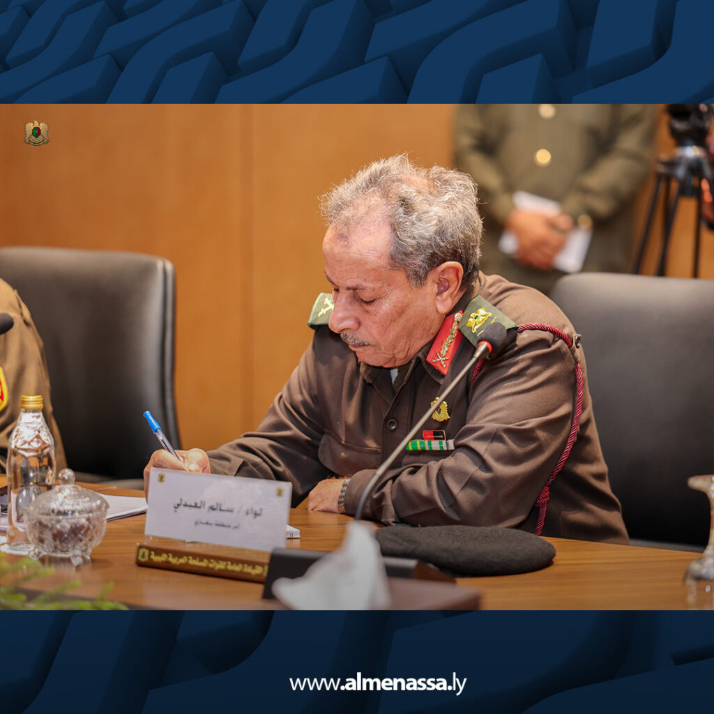 extra Recovered 2.jpg17 2 نائب القائد العام يجتمع مع رئيس هيئة العمليات وآمري المناطق العسكرية