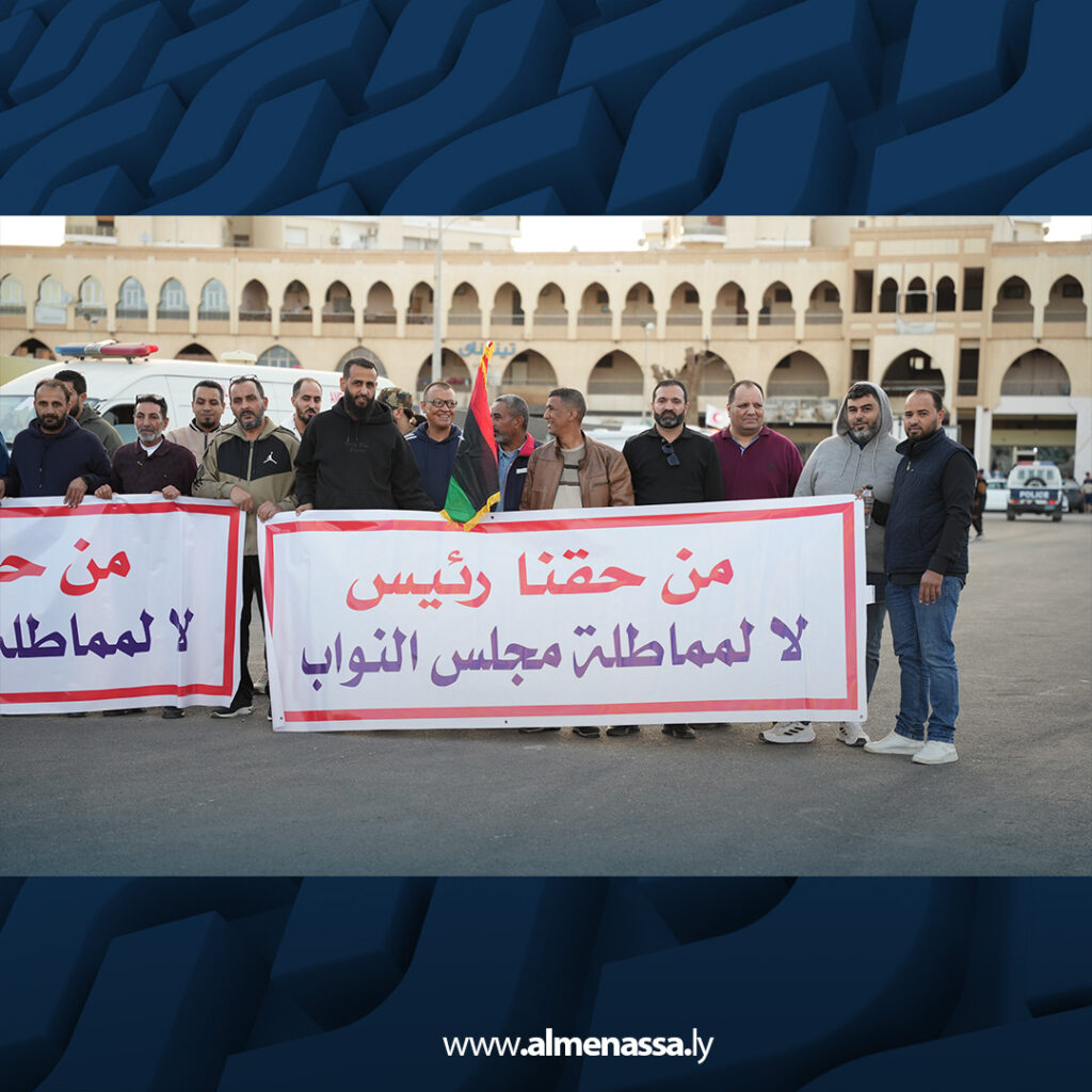 extra Recovered 21 الكوادر الطبية تشارك في المظاهرات المطالبة بإجراء الانتخابات الرئاسية