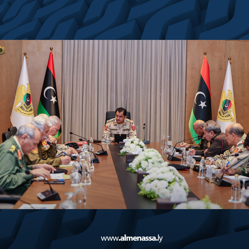 extra Recovered 21.jpg5 21 نائب القائد العام يجتمع مع رئيس هيئة العمليات وآمري المناطق العسكرية