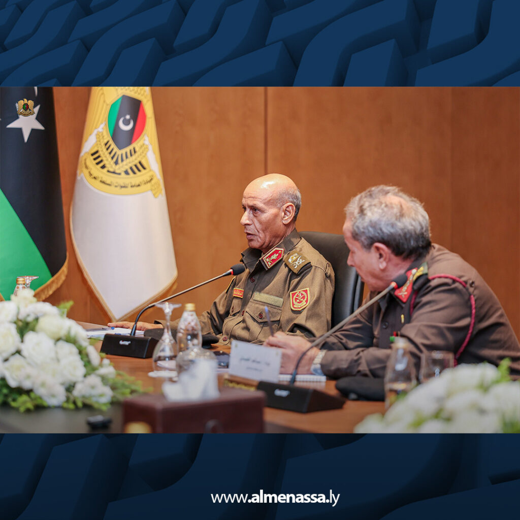 extra Recovered 34.jpg2 34 نائب القائد العام يجتمع مع رئيس هيئة العمليات وآمري المناطق العسكرية
