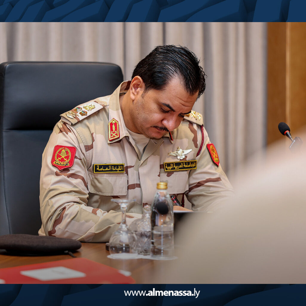 extra Recovered 5.jpg11 5 نائب القائد العام يجتمع مع رئيس هيئة العمليات وآمري المناطق العسكرية