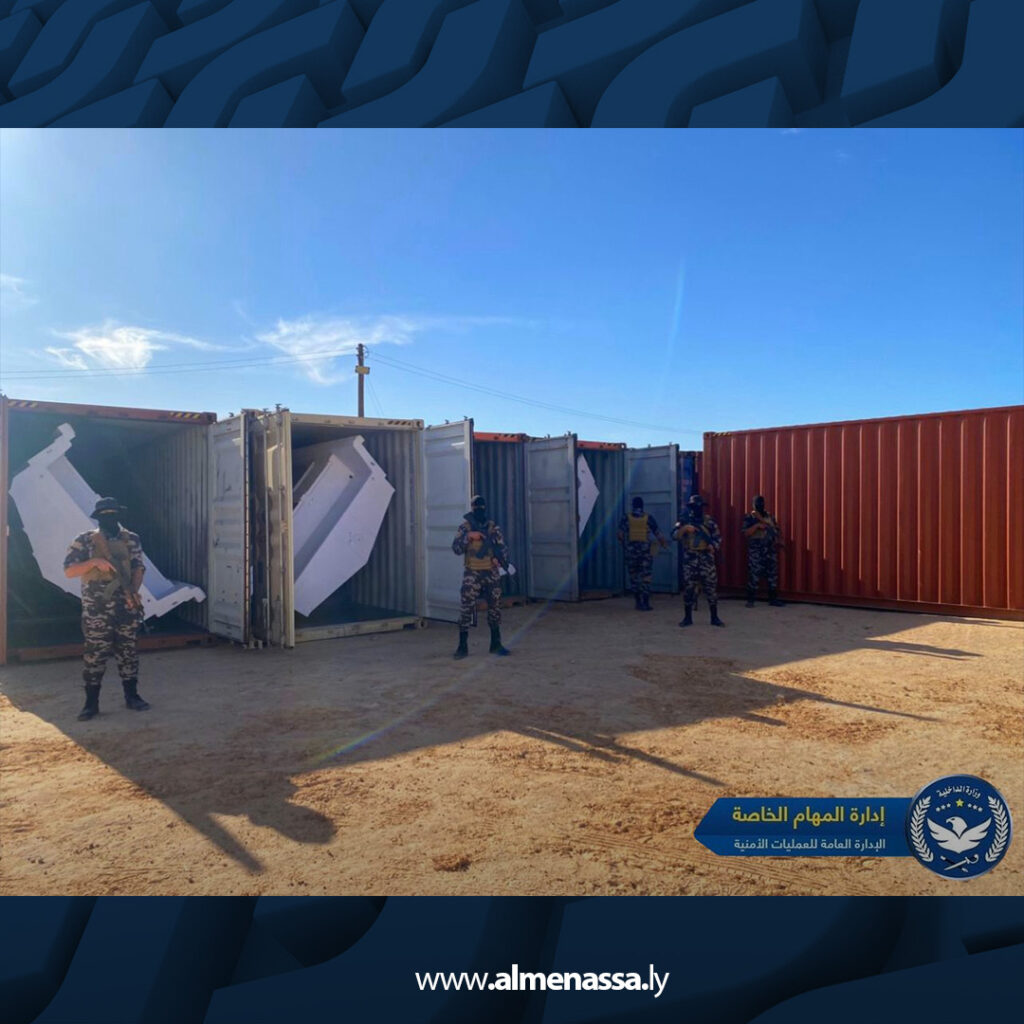 extra Recovered.jpg01 ضبط 59 حاوية محملة بقوارب ومحركات مخصصة لعمليات التهريب داخل مصراتة