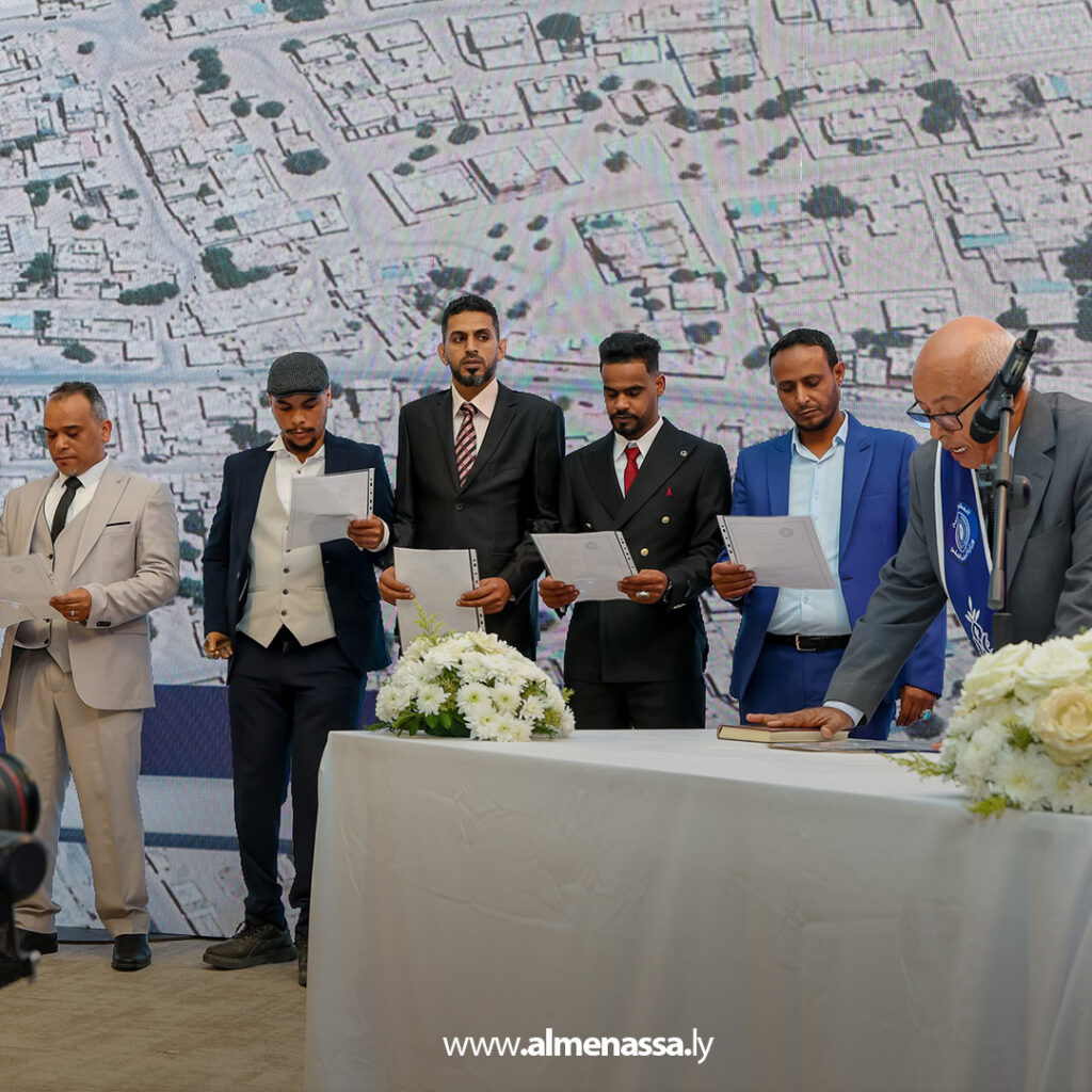 Extra 1.jpg11111111111 1 نائب القائد العام للقوات المسلحة يشارك في مراسم أداء القسم للمجالس البلدية المنتخبة