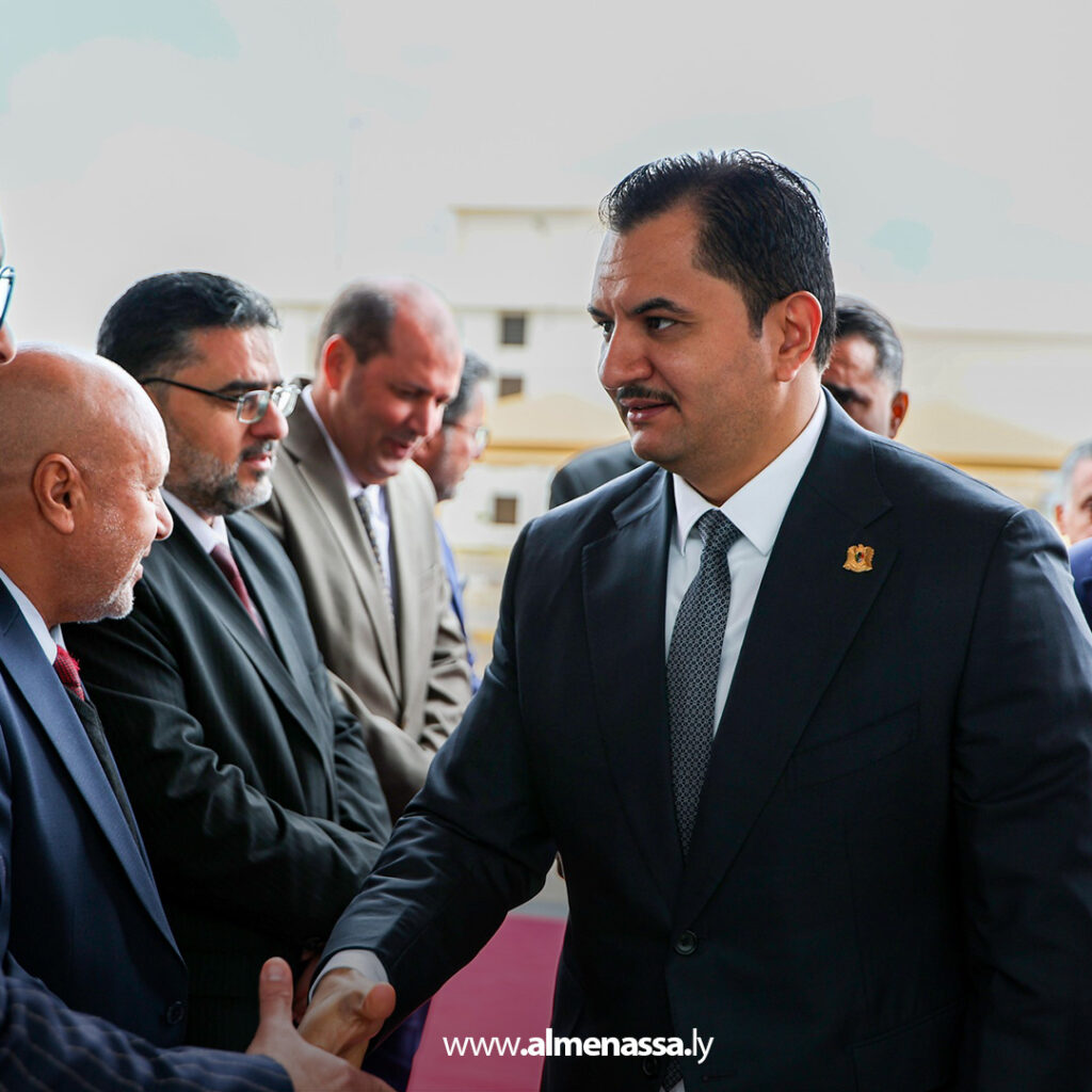 Extra 1.jpg11111111111111 1 نائب القائد العام للقوات المسلحة يشارك في مراسم أداء القسم للمجالس البلدية المنتخبة