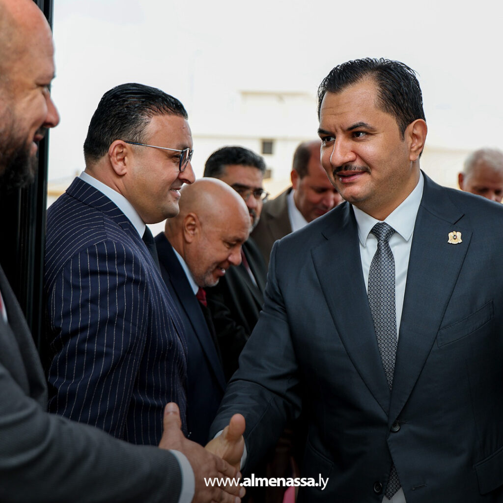 Extra 1.jpg111111111111111 1 نائب القائد العام للقوات المسلحة يشارك في مراسم أداء القسم للمجالس البلدية المنتخبة