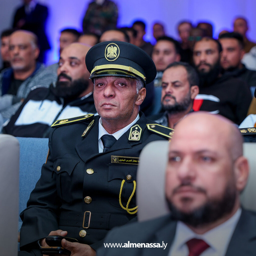 Extra 1.jpg11111111111111111 1 نائب القائد العام للقوات المسلحة يشارك في مراسم أداء القسم للمجالس البلدية المنتخبة