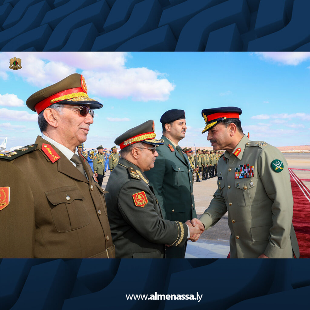 Extra 1.jpg23 1 القائد العام يستقبل قائد الجيش الباكستاني تعزيزا للتعاون العسكري والعلاقات الثنائية