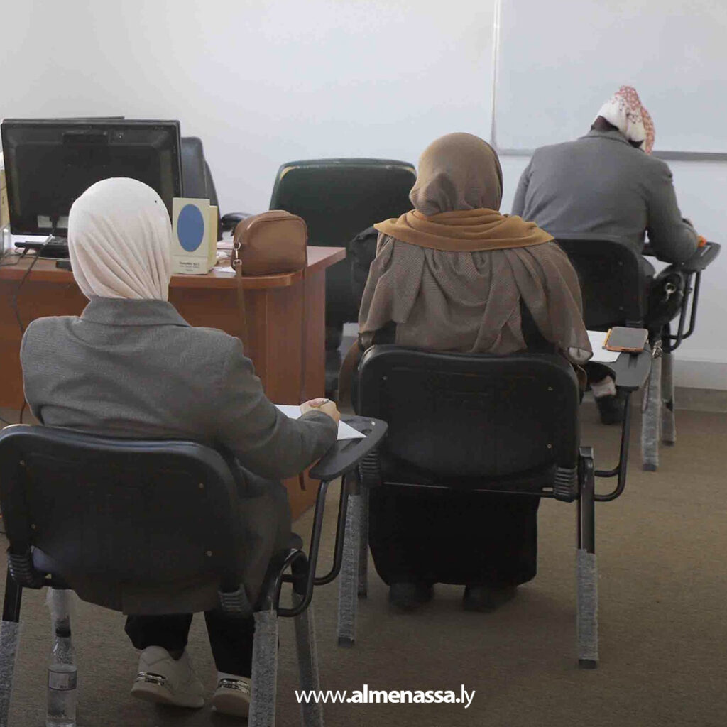 Extra 102.jpg111 102