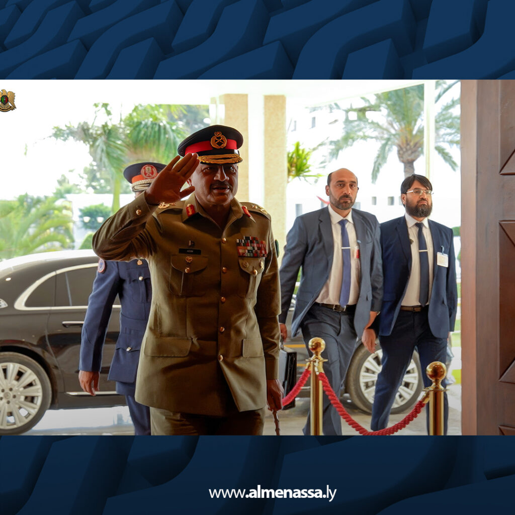 Extra 11.jpg13 11 نائب القائد العام للقوات المسلحة يعقد اجتماعا موسعا مع قائد الجيش الباكستاني
