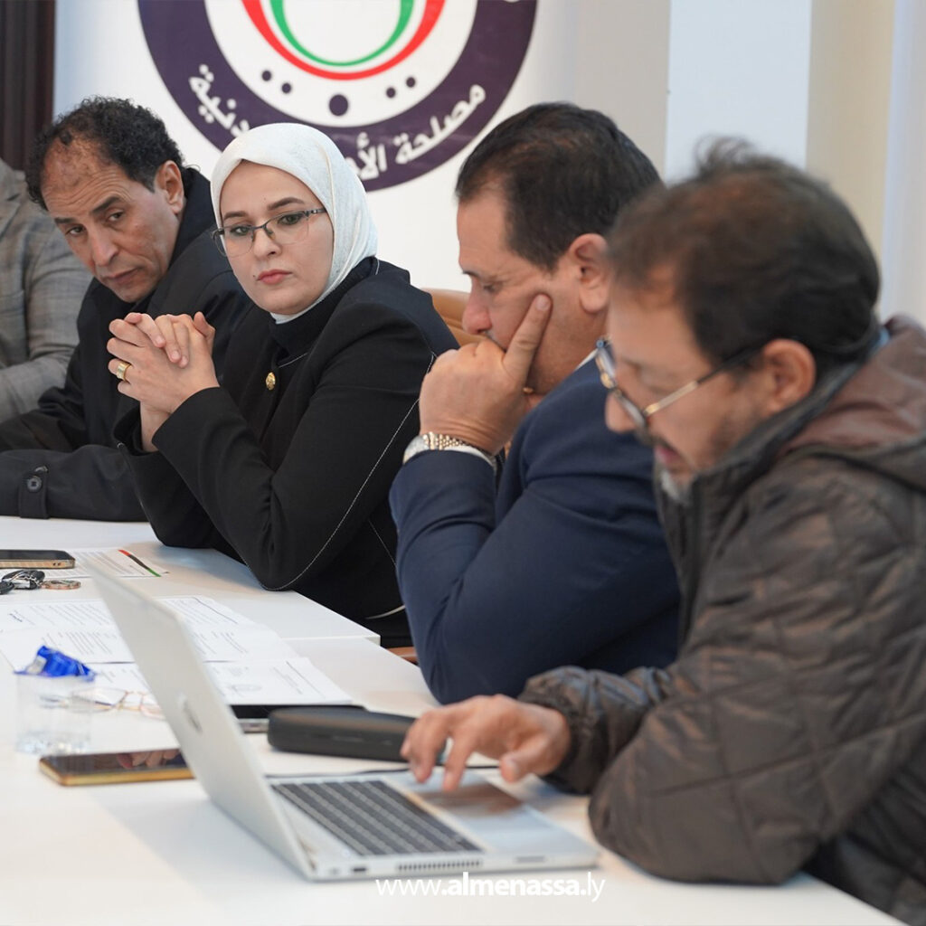 Extra 11.jpg1 11 وزارة العمل تبحث مع مصلحة الأحوال المدنية تعزيز التعاون في مجال التحول الرقمي