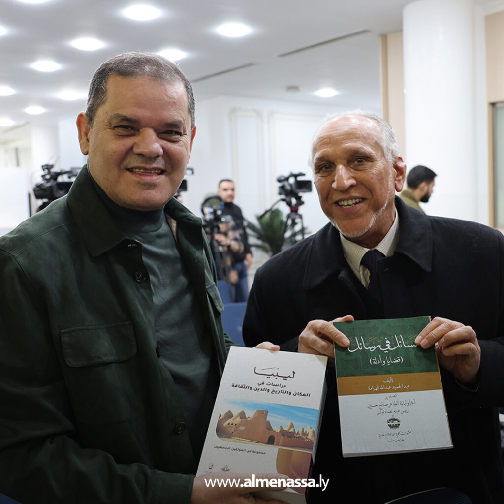 Extra 11.jpg3 11 بحضور الدبيبة .. مصلحة الآثار تتسلم مرآة قرمانلية نادرة تعود للقرن التاسع عشر