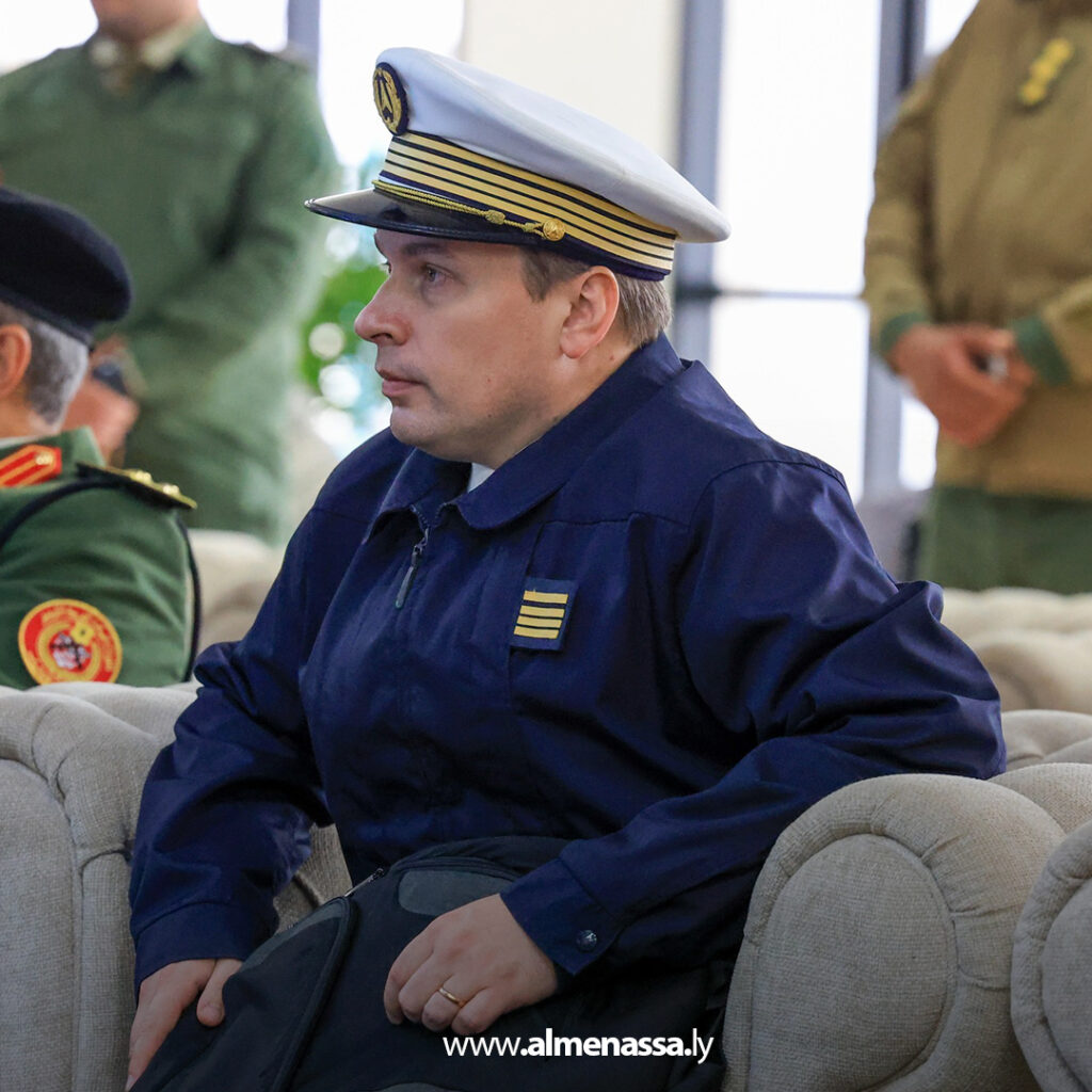 Extra 13.jpg12 13 الملحق العسكري الفرنسي يزور مدينة المشير خليفة حفتر العسكرية ويطلع على تجهيزاتها الحديثة