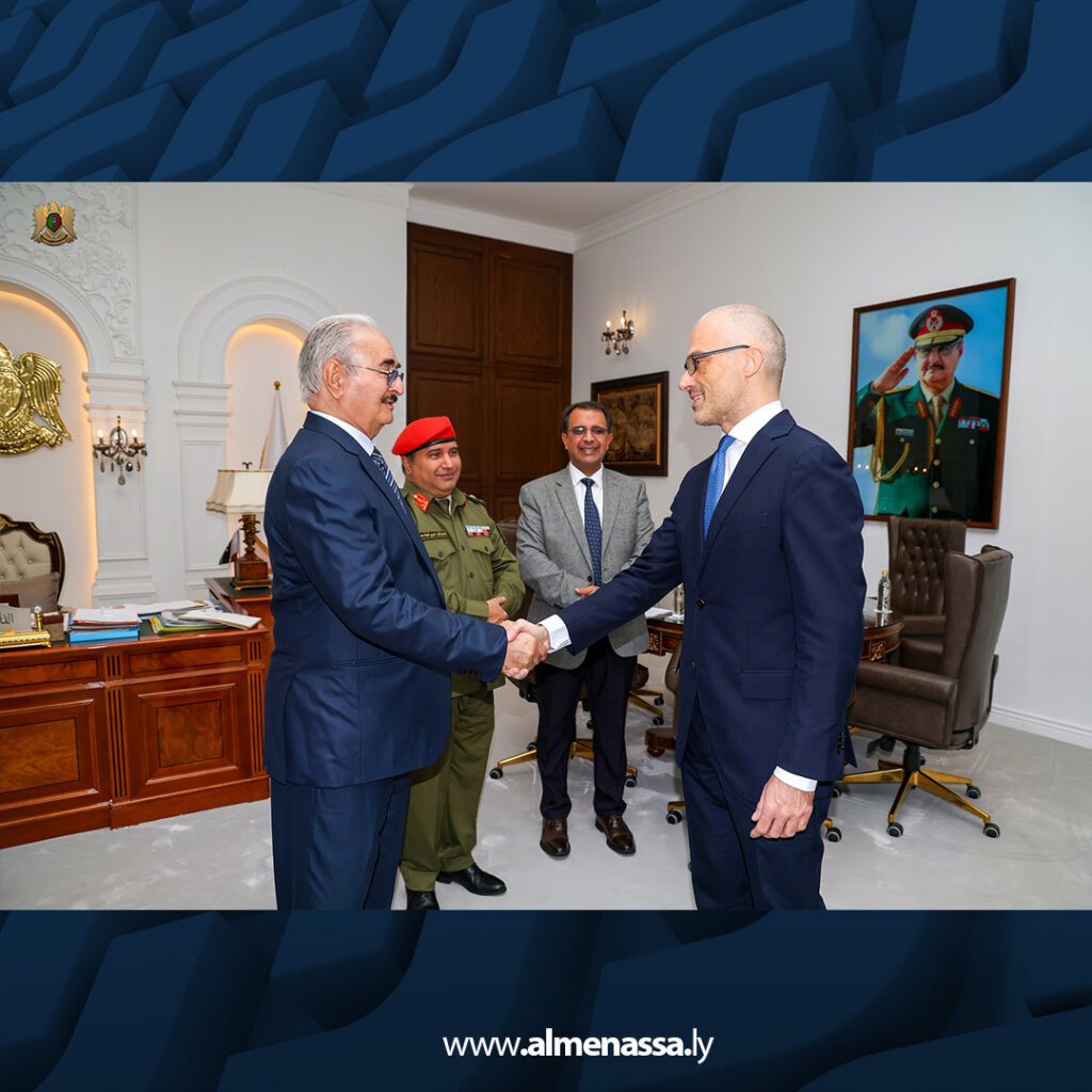 Extra 14.jpg11111 14 القائد العام للقوات المسلحة يستقبل وفد الاتحاد الأوروبي